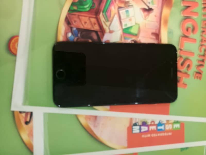 Apple iPhone 7 Plus 1