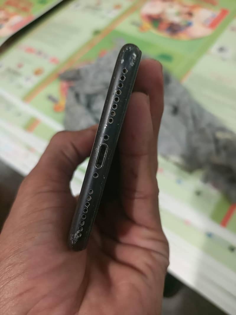 Apple iPhone 7 Plus 3