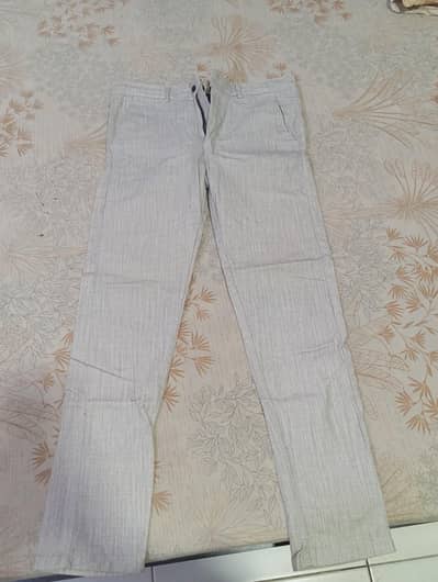Greyish pant