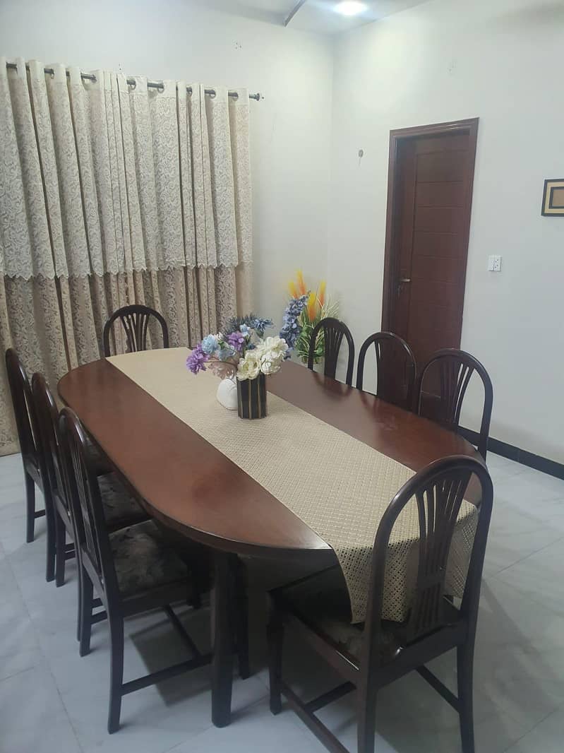Dining Table 0