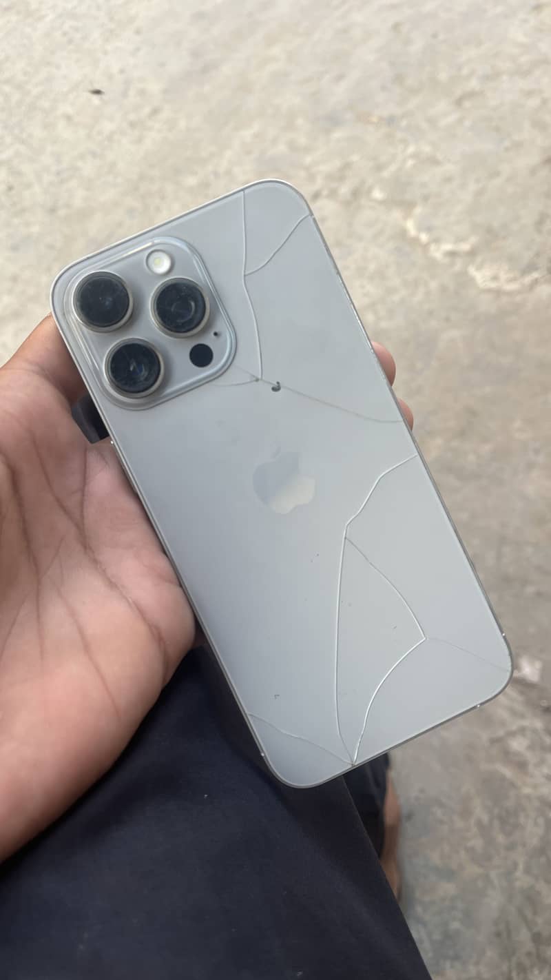 Apple iPhone 15 plus 2