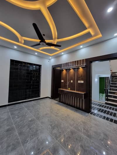 10 MARLA NEW HOUSE AVAILABLE FOR RENT