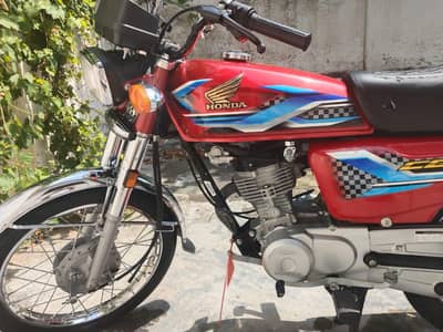Honda 125 used like a new. 1st owner bike
