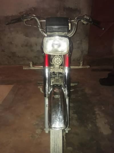 Honda cd 70 2018 Punjab bhawalpur ki bike hai complete documents