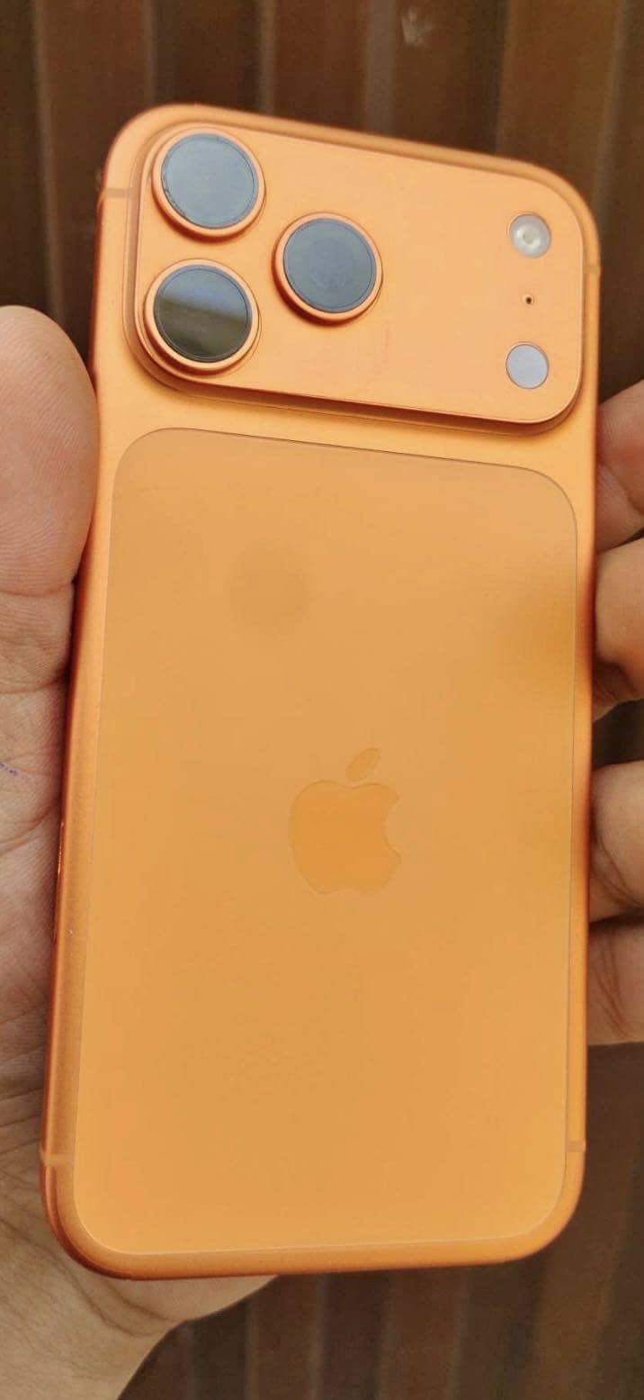 Apple iPhone 17 Pro Max 2