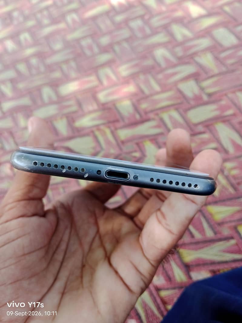 Apple iPhone 8 Plus 3