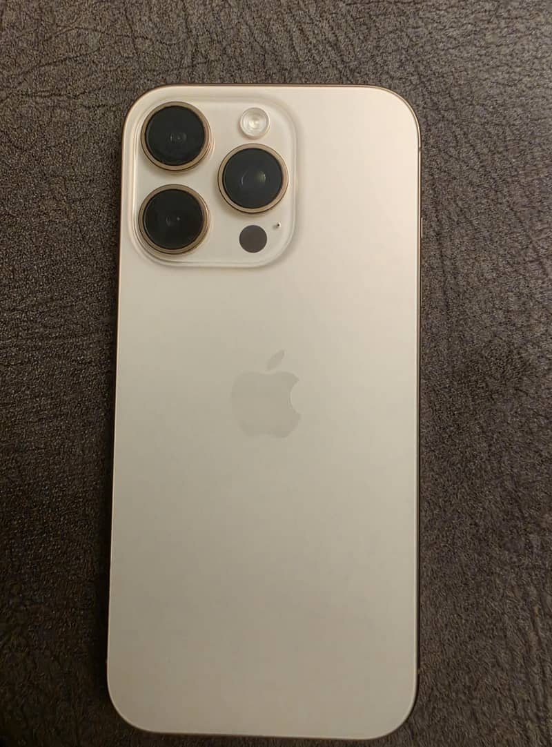 Apple iPhone 16 Pro 1