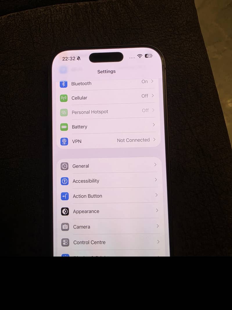 Apple iPhone 16 Pro 2