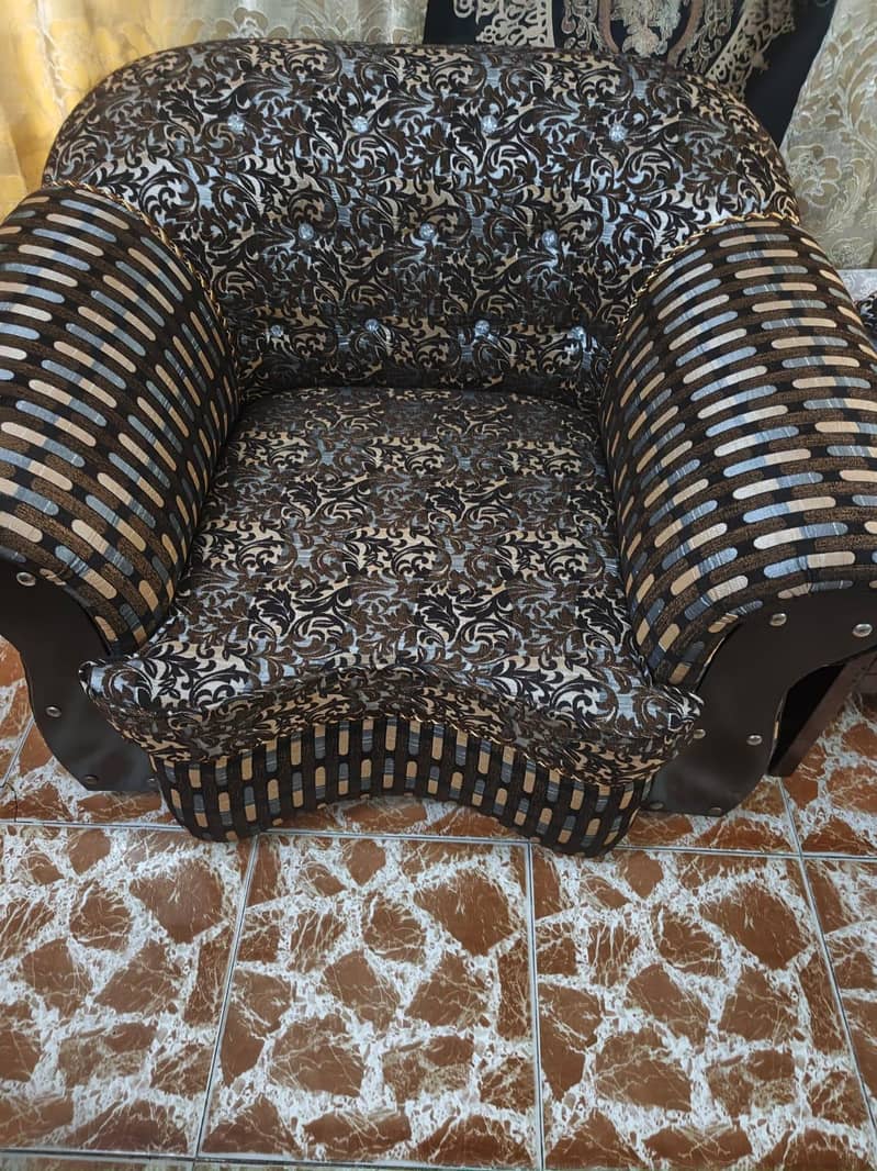 Sofa Set 321 plus Table 6x4 Ft 2