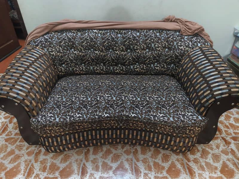 Sofa Set 321 plus Table 6x4 Ft 0