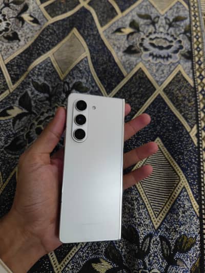 Samsung Galaxy Z Fold 5