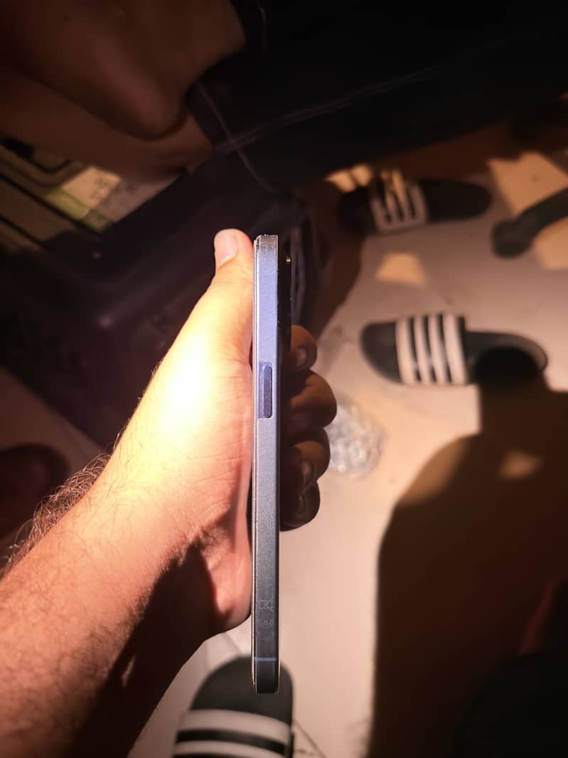 Apple iPhone 15 Pro Max 3