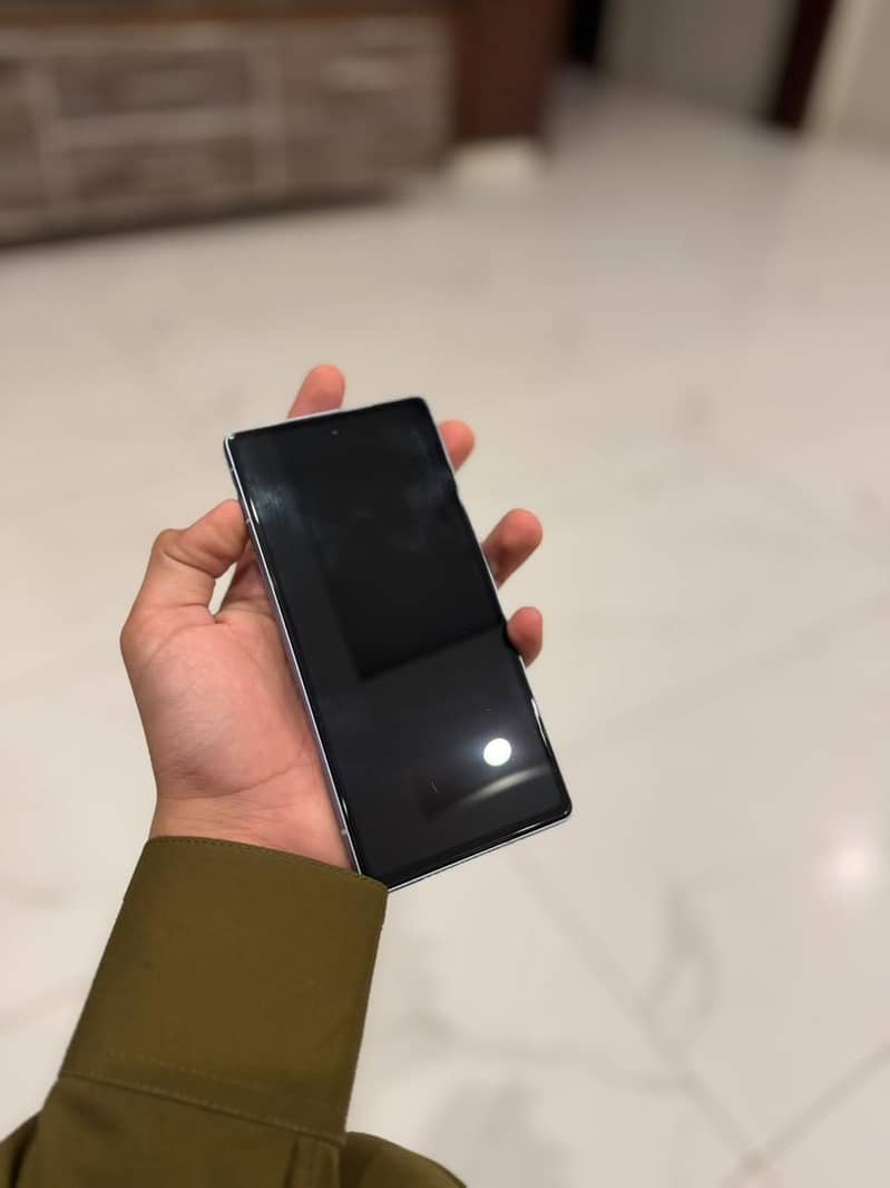 Google Pixel 7a 4