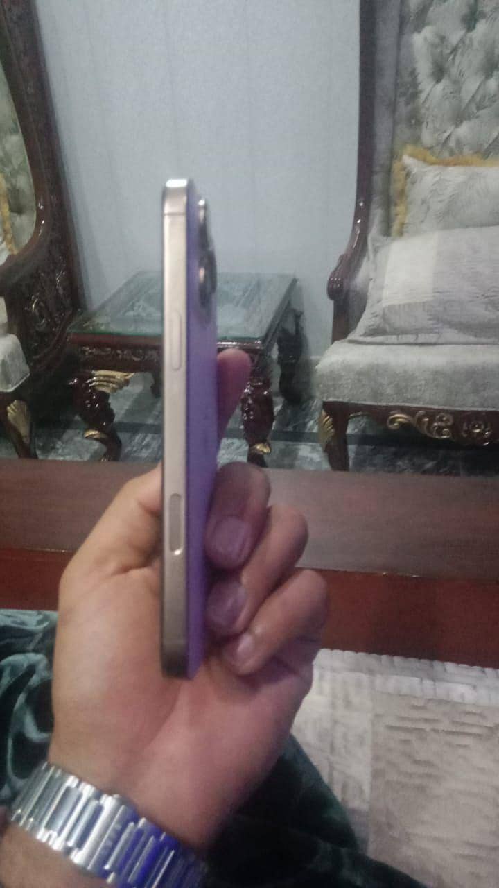 Apple iPhone 16 Pro Max 6