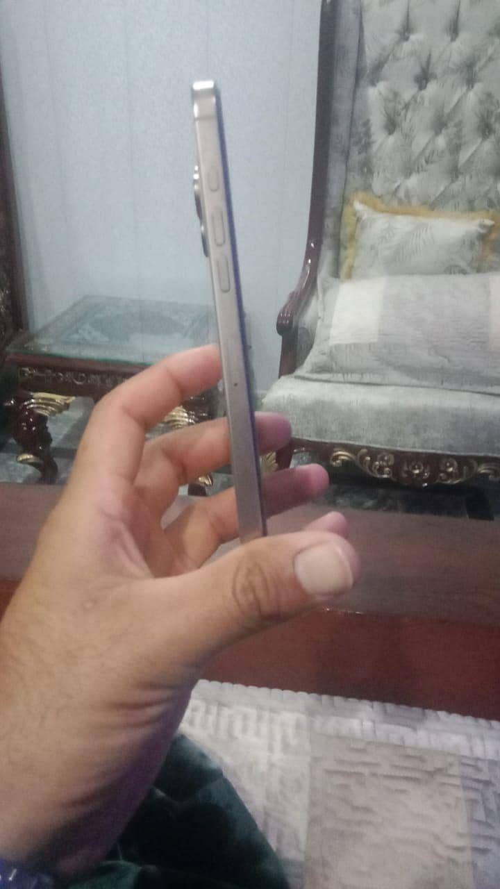 Apple iPhone 16 Pro Max 7