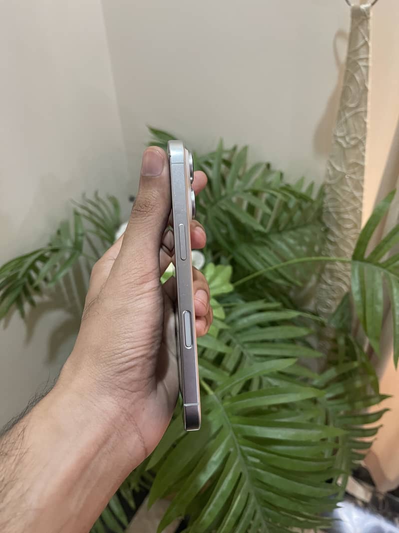 Iphone 16 pro 2
