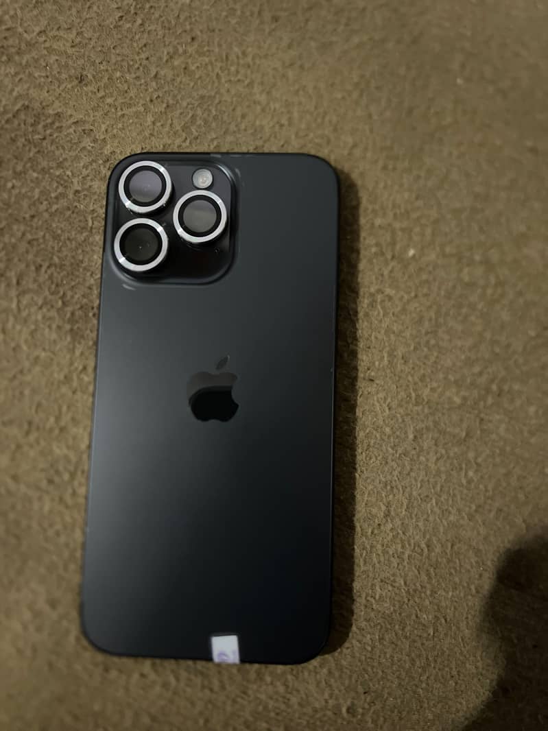 Apple iPhone 15 Pro Max 5