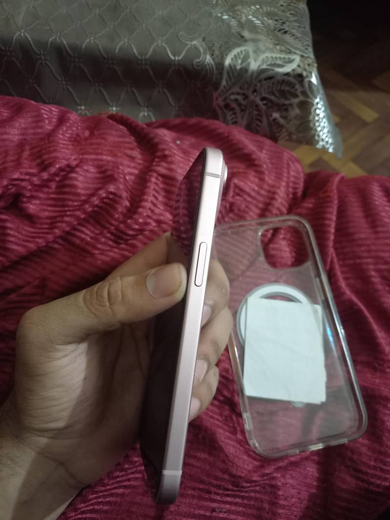 Apple iPhone 15 1