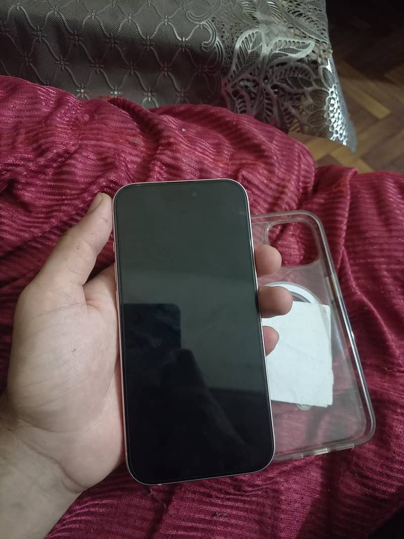 Apple iPhone 15 4