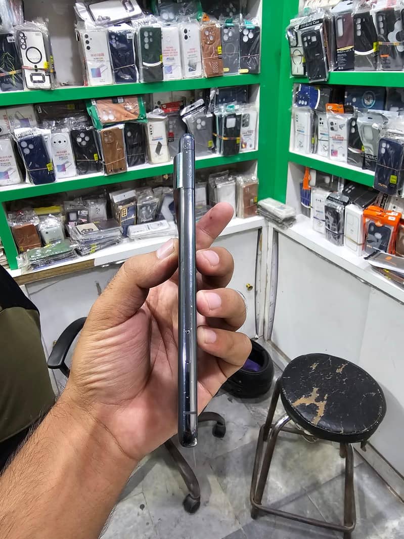 Google Pixel 8 Pro 4