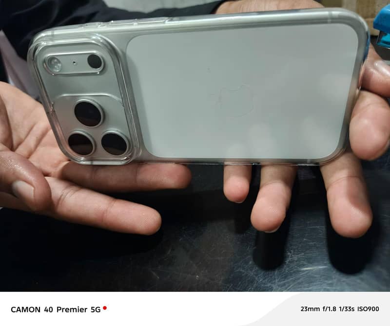 Apple iPhone 17 Pro Max 3