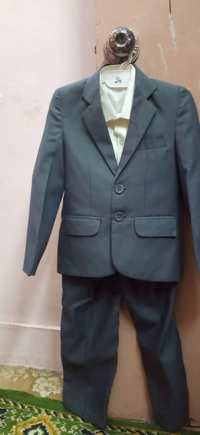 boys coat pent in good condition