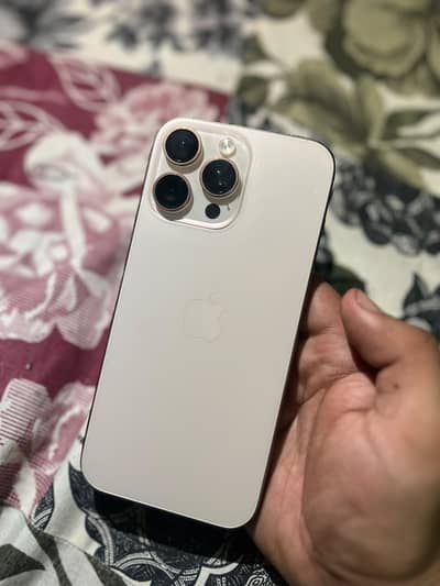 Apple iPhone 16 Pro Max