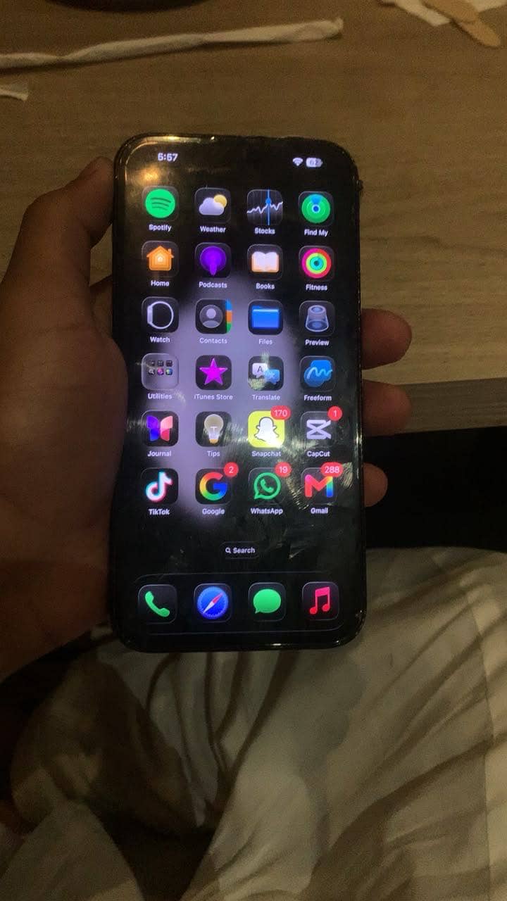 Apple iPhone 14 Pro Max 1