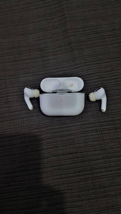 white colour earphone