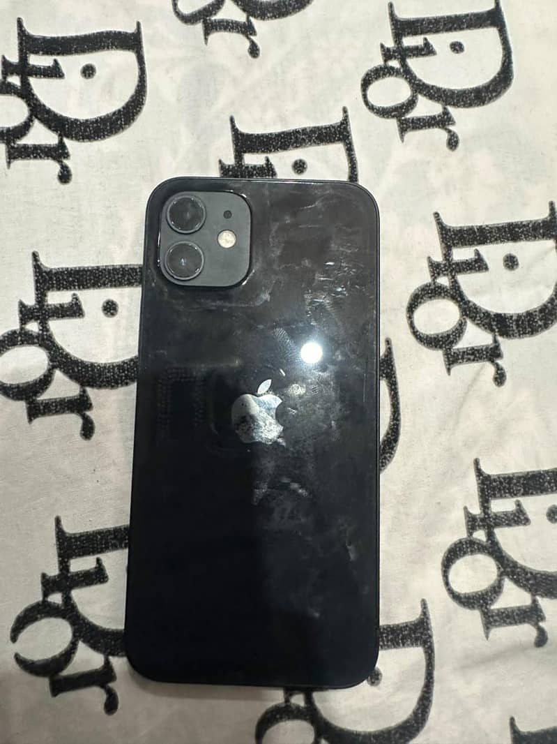 Apple iPhone 12 6