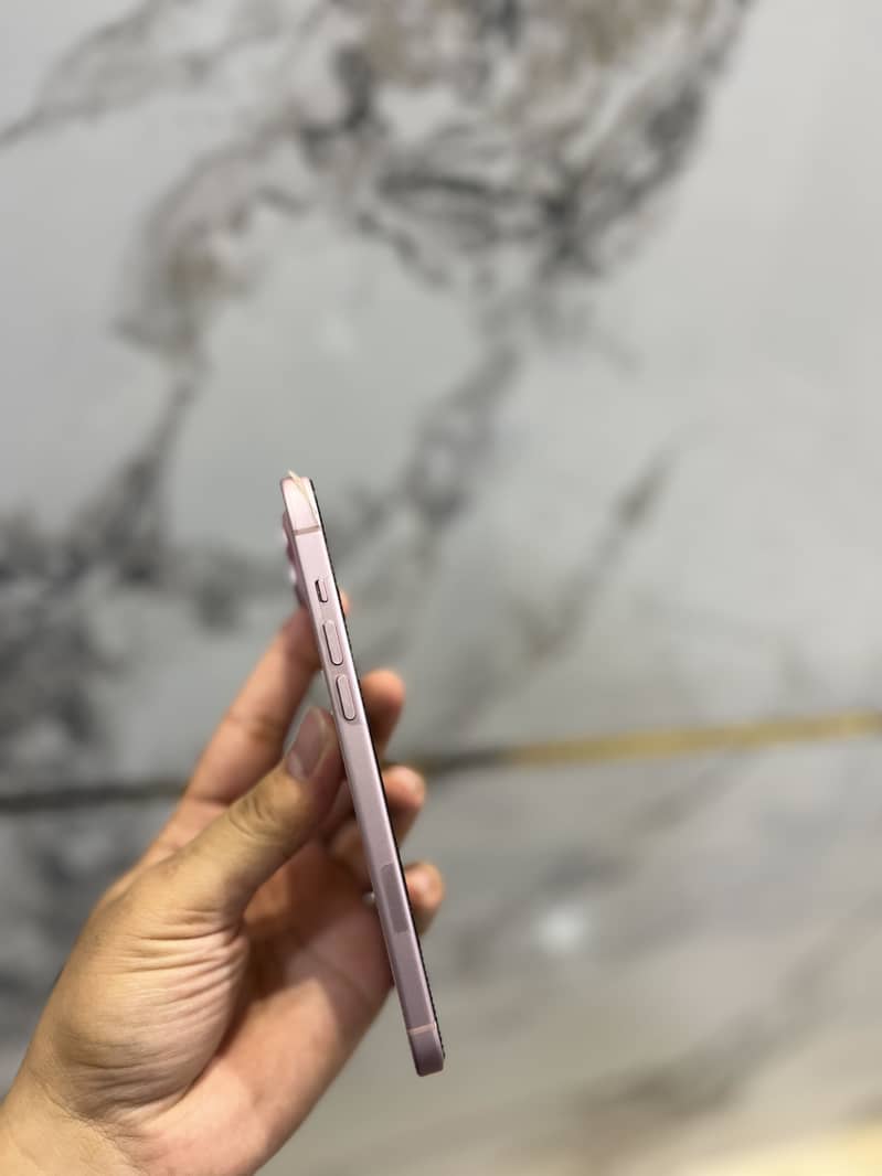 Apple iPhone 15 plus 1