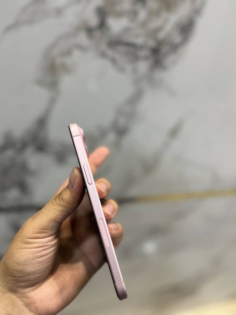Apple iPhone 15 plus 2