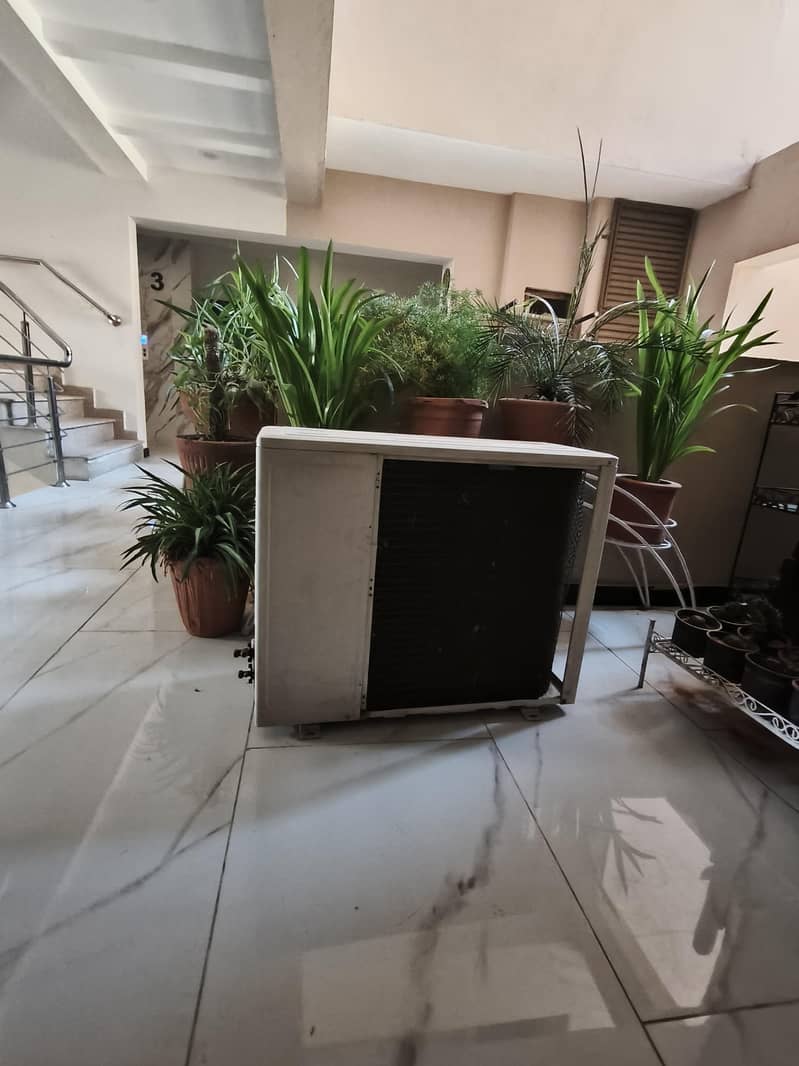 Good Condition AC 2
