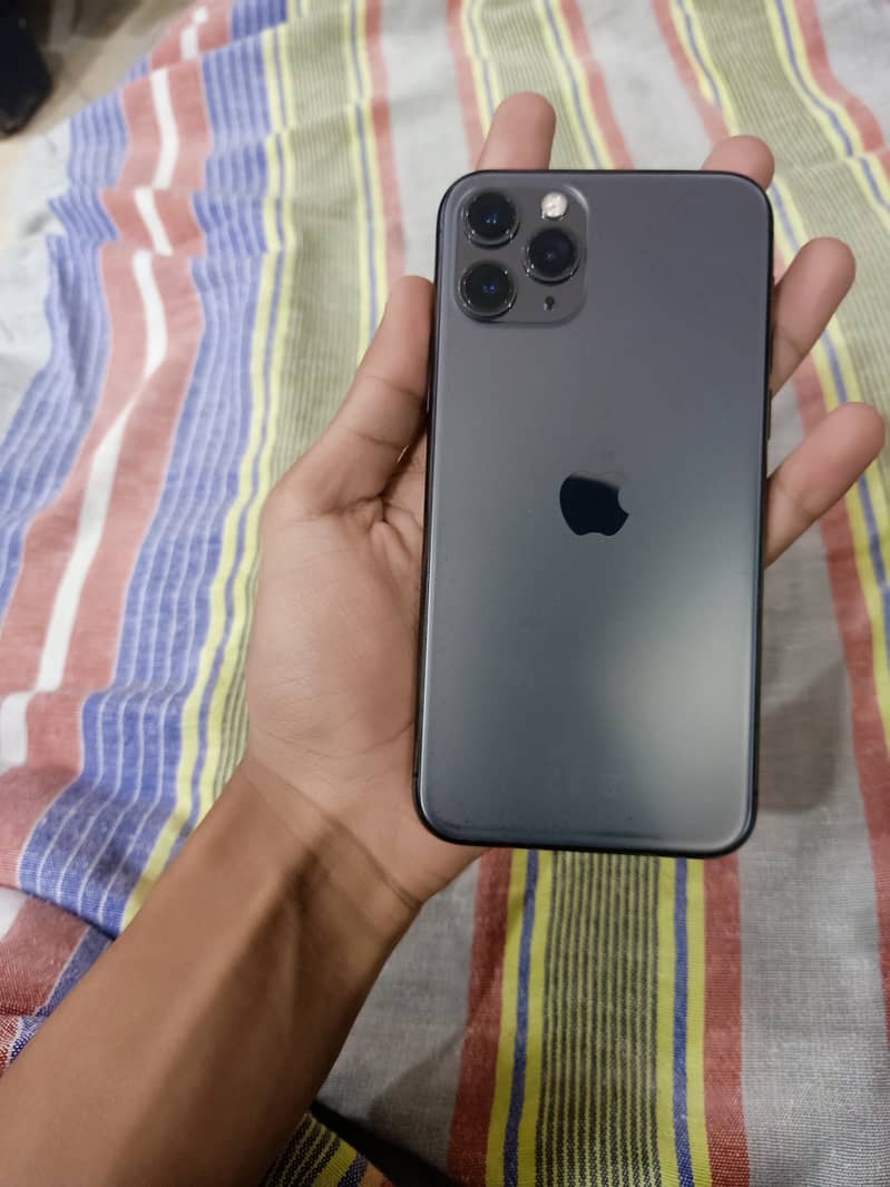 Apple iPhone 11 Pro 1