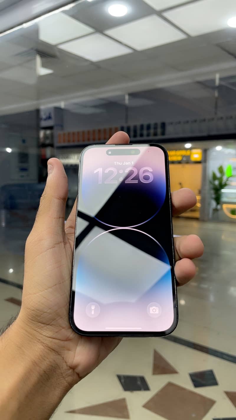IPHONE 14 PRO 1