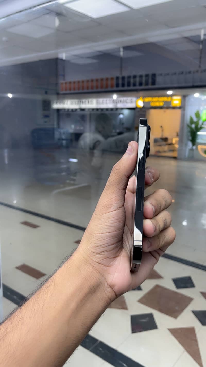 IPHONE 14 PRO 2