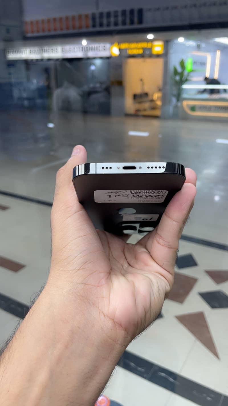 IPHONE 14 PRO 4