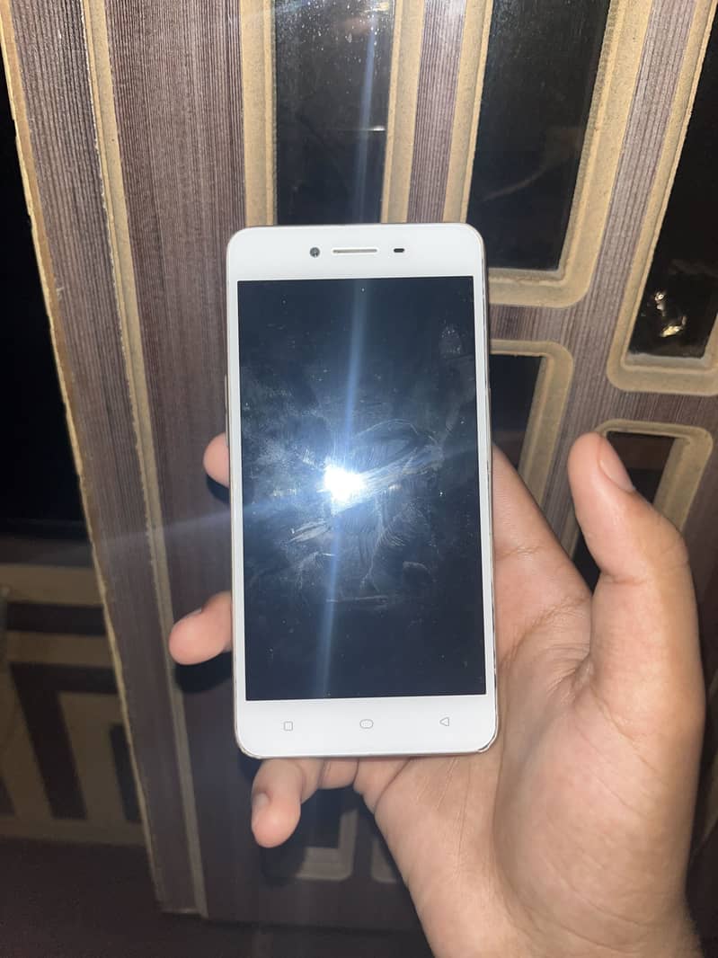 OPPO A37f 1