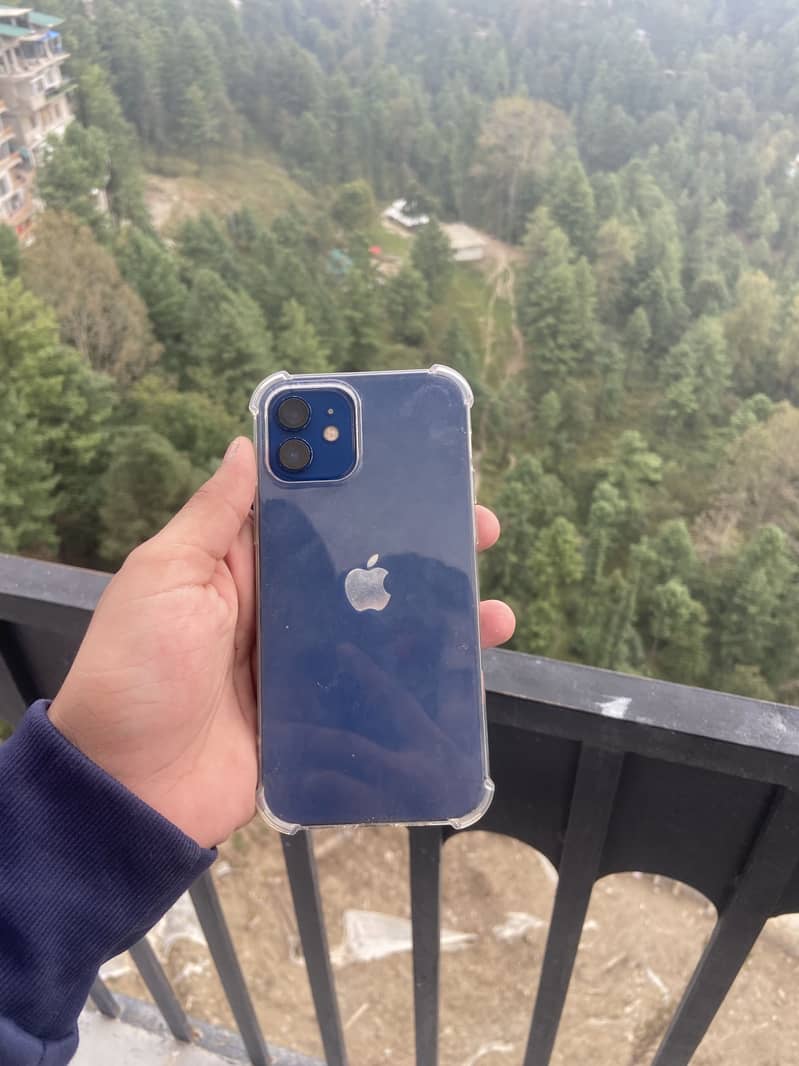 Apple iPhone 12 3