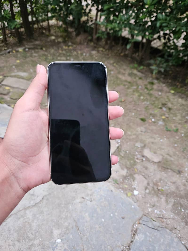 Apple iPhone 11 1