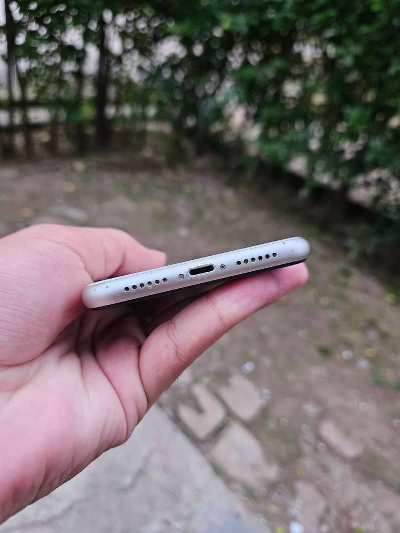 Apple iPhone 11 2