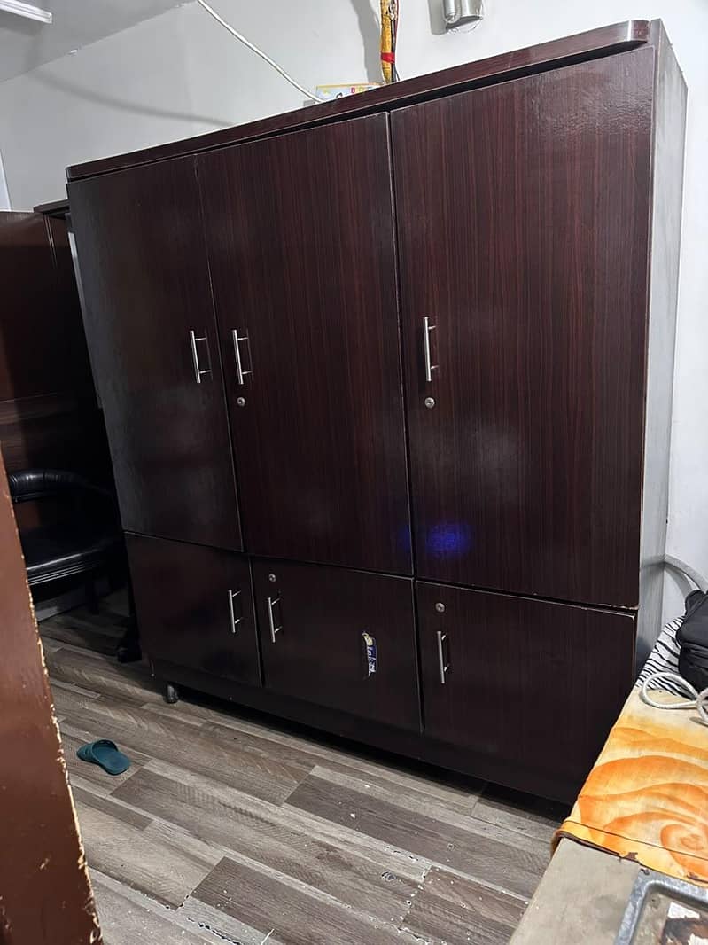 3 Door Solid Cabinet 4