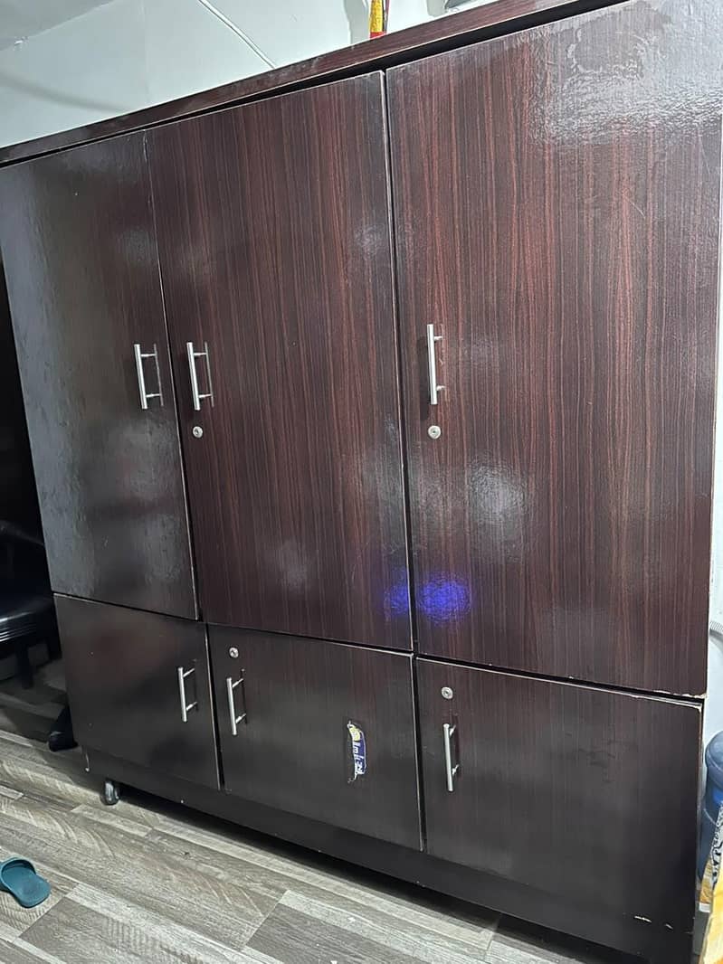 3 Door Solid Cabinet 5