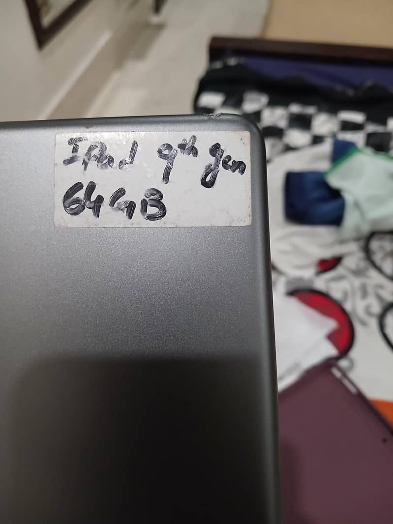 ipad 64 GB 9th Generation 3