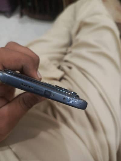 Infinix note edge 8/ 256
