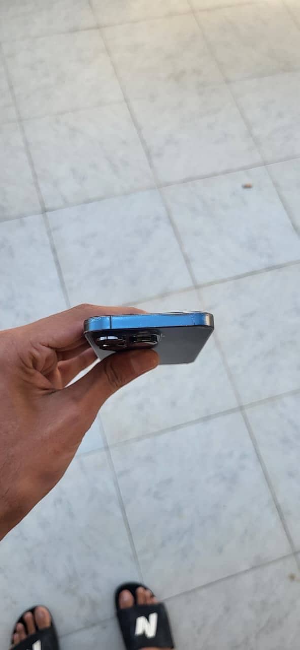 Apple iPhone 14 Pro 1
