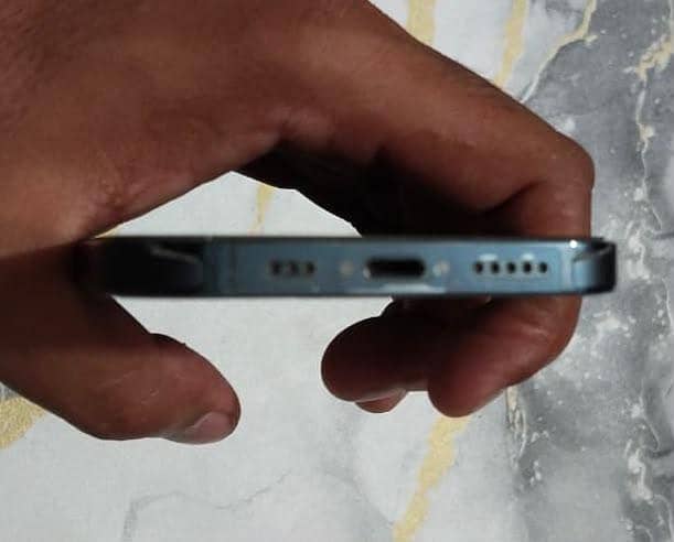 Apple iPhone 12 Pro 3