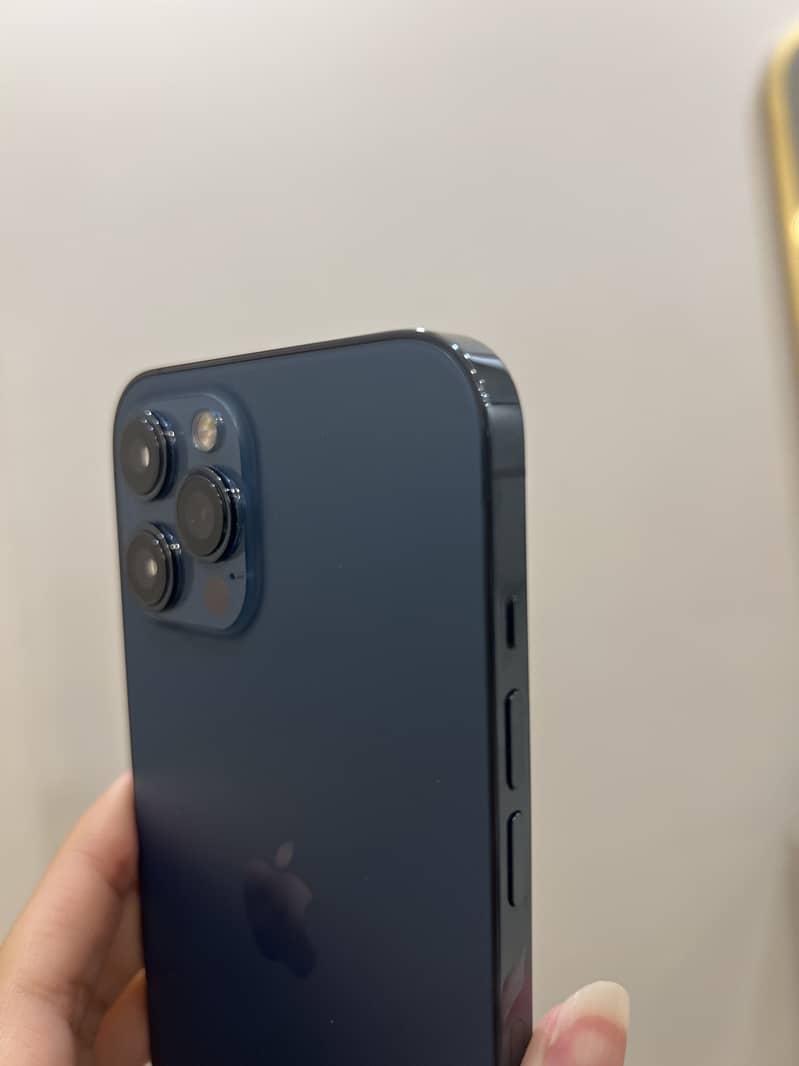 Apple iPhone 12 Pro Max 2