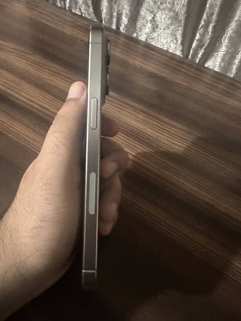 Apple iPhone 15 Pro Max 5