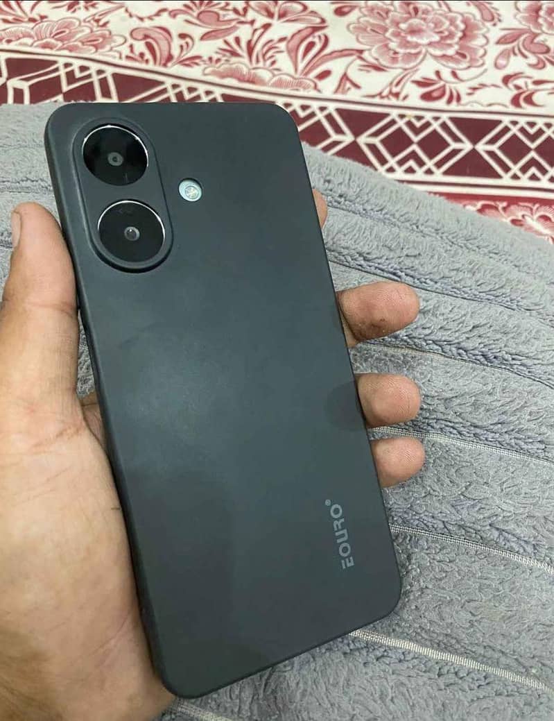 Realme Note 60 4